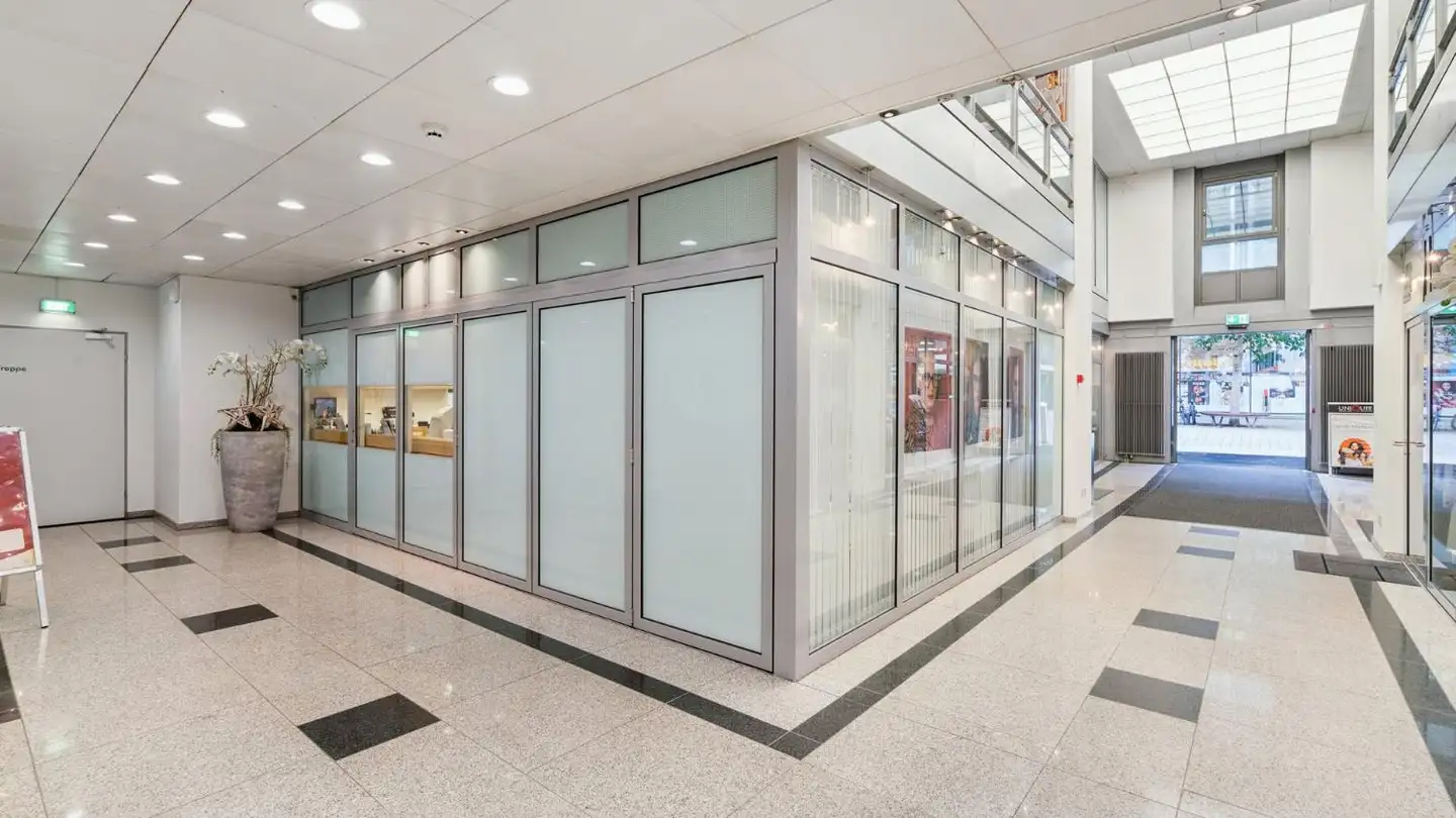 Commercial for rent - Poststrasse 6, 8610 Uster - Photo 3