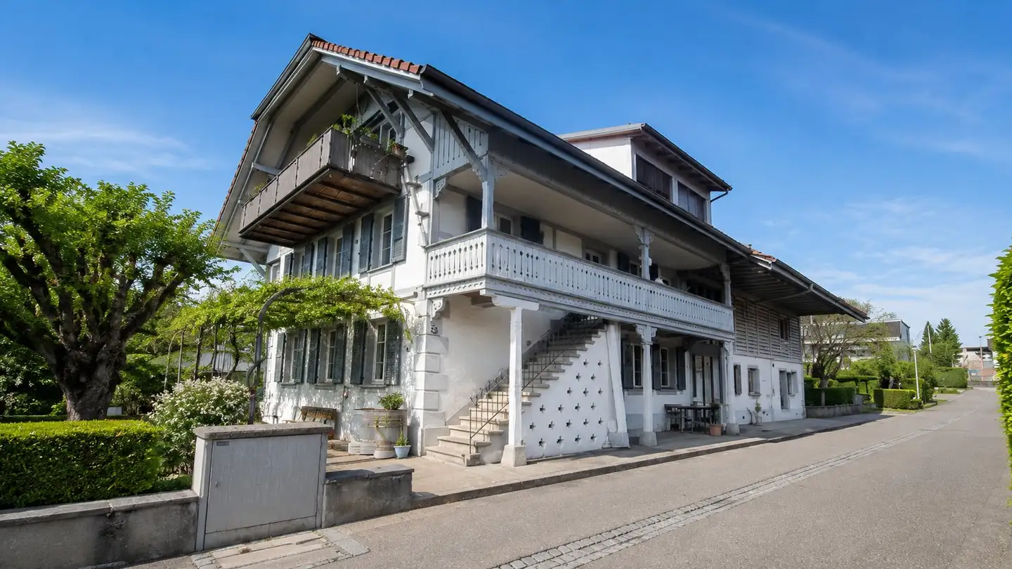 Edificio residenziale in vendita - Höheweg 8, 3074 Muri b. Bern