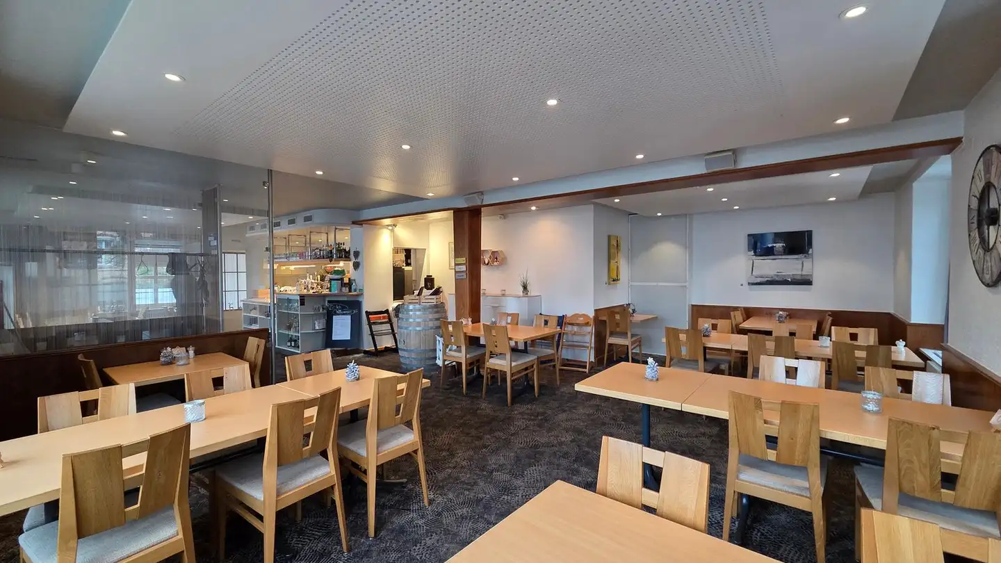 Restaurant for rent - Bergstrasse 91, 8707 Uetikon am See - Photo 2