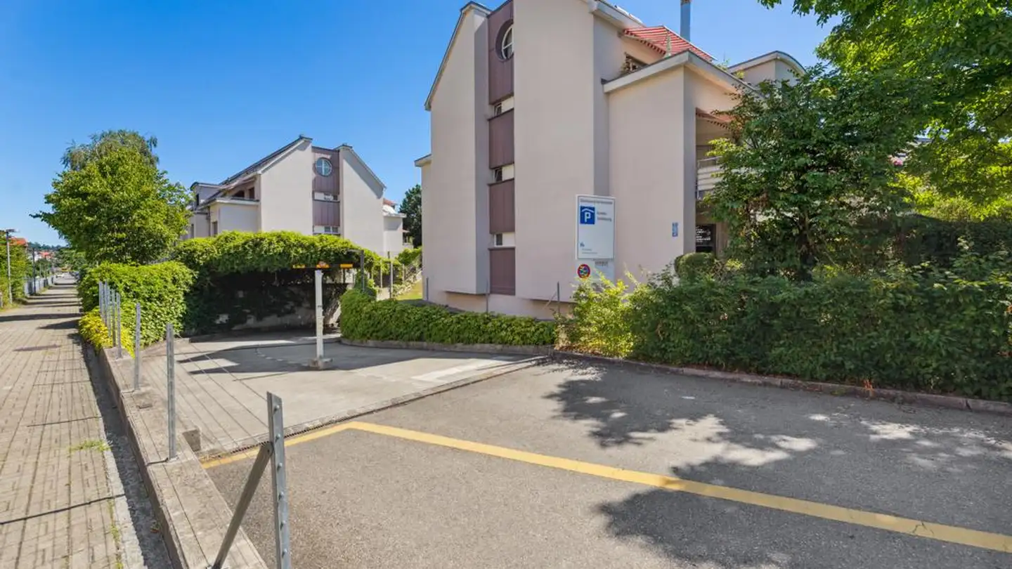 Place de parking souterraine à louer - Heerenwiesen, 8051 Zürich