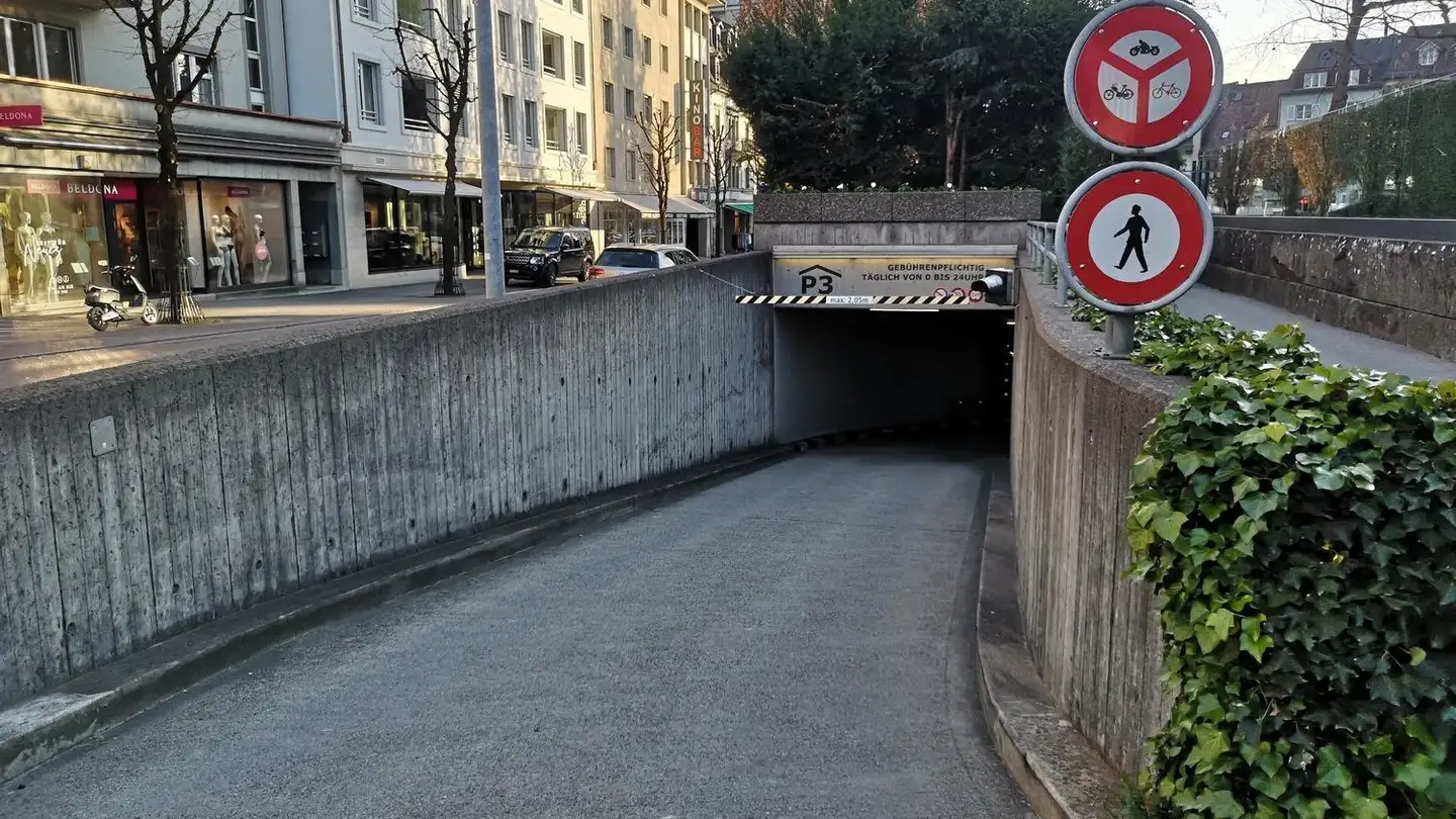 Parcheggio sotterraneo in affitto - Schanzweg, 8640 Rapperswil SG