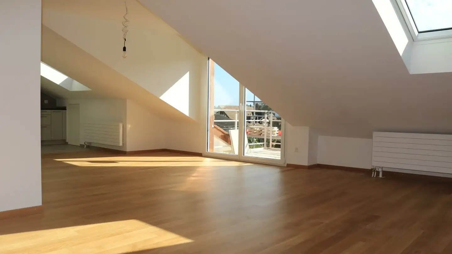 Dachgeschosswohnung mieten - Gerstmattstrasse 28, 8172 Niederglatt ZH - Foto 3