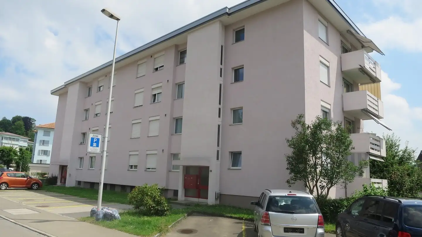 Parkplatz im Freien mieten - Falkenstrasse 6, 9200 Gossau SG