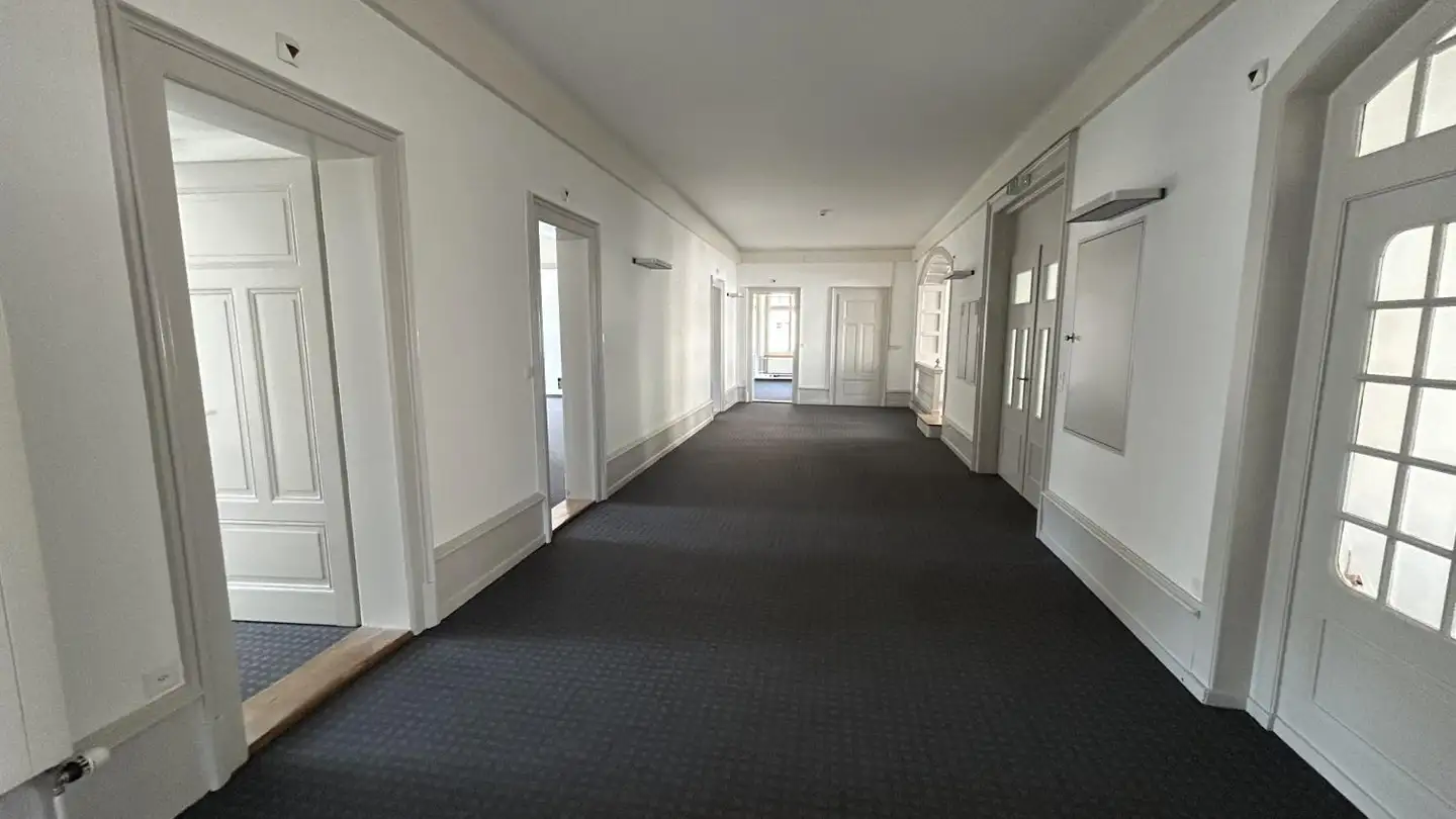 Office space for rent - Rue Des Jonchères 67, 2610 St-Imier