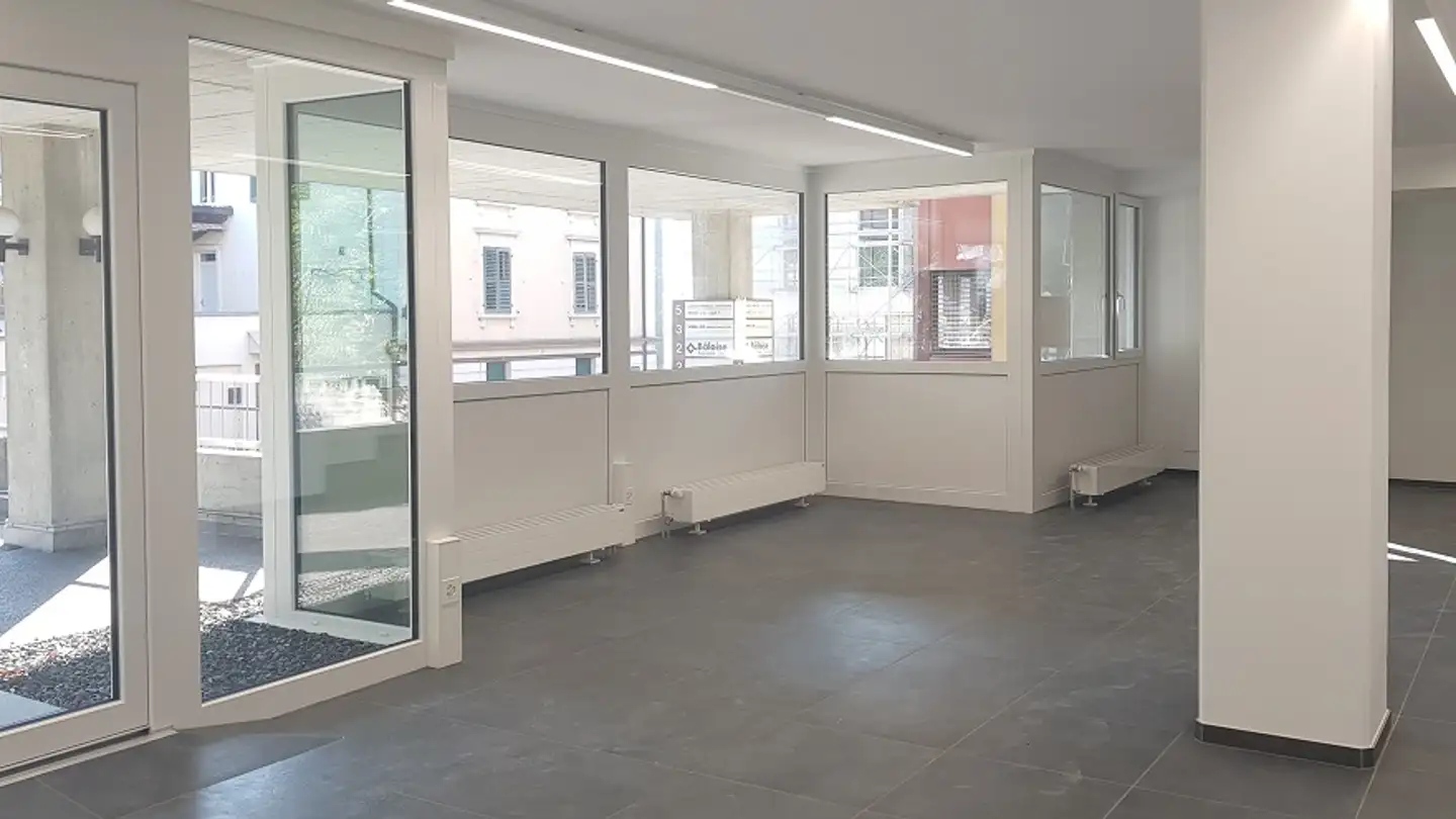 Commercial à louer - 2800 Delémont - Photo 3