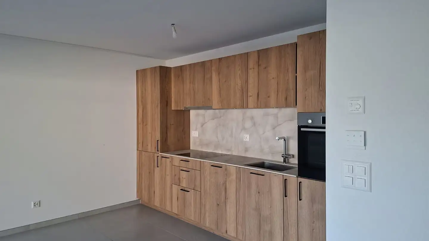 Apartment for rent - 1907 Saxon