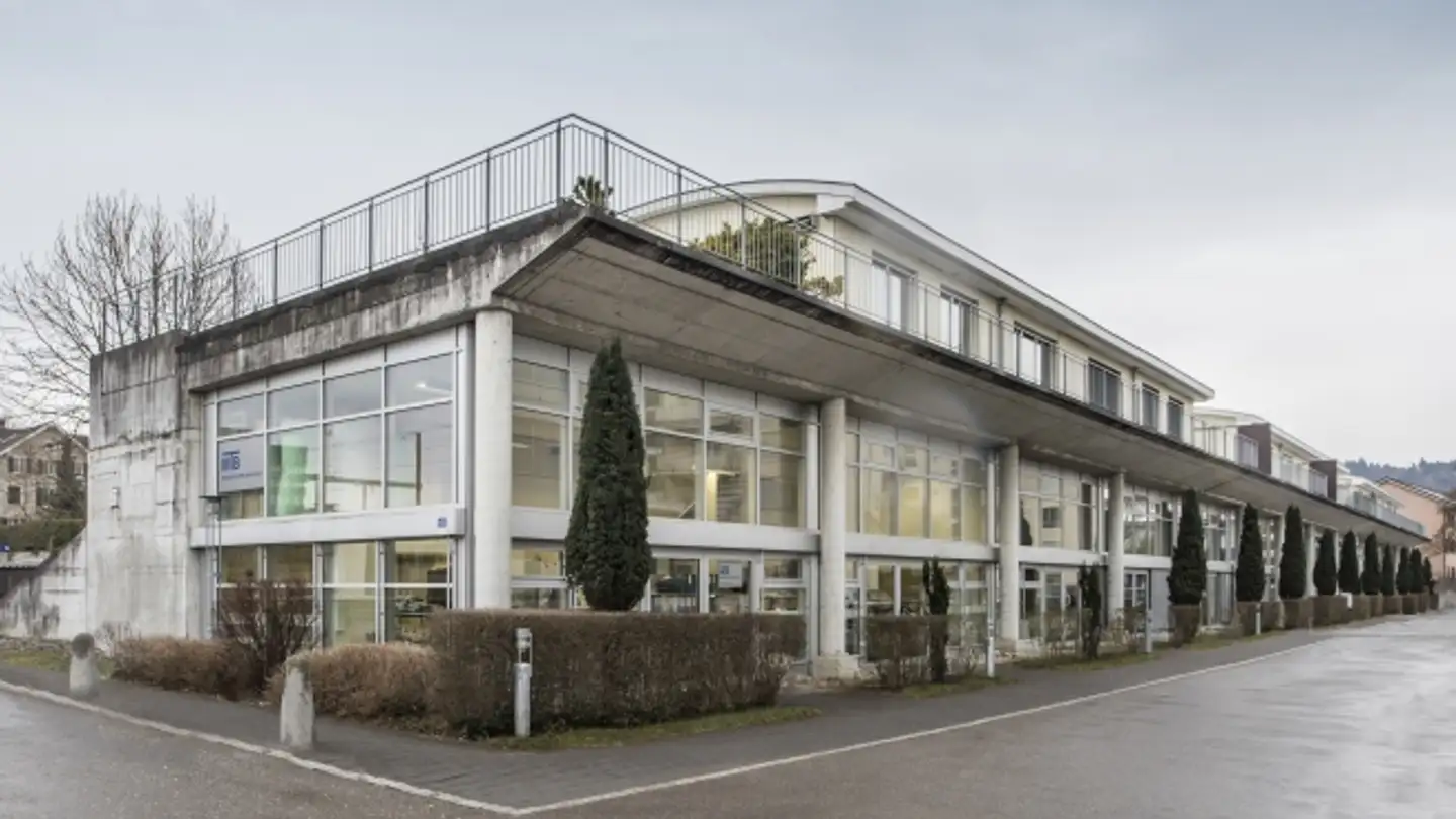 Commercial for rent - Schulstrasse 147, 8105 Regensdorf