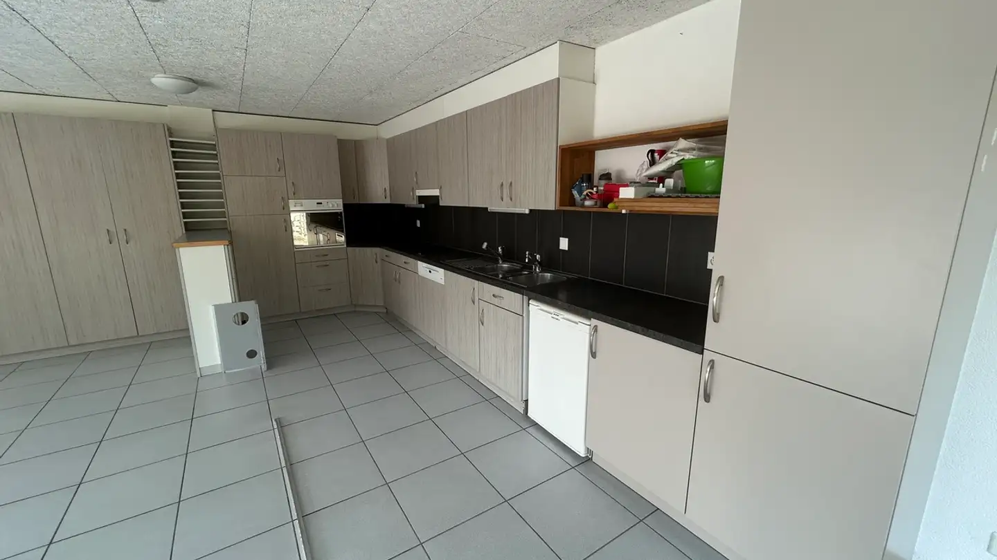 Casa grotta in affitto - Rue De La Gare, 2605 Sonceboz-Sombeval - Photo 4