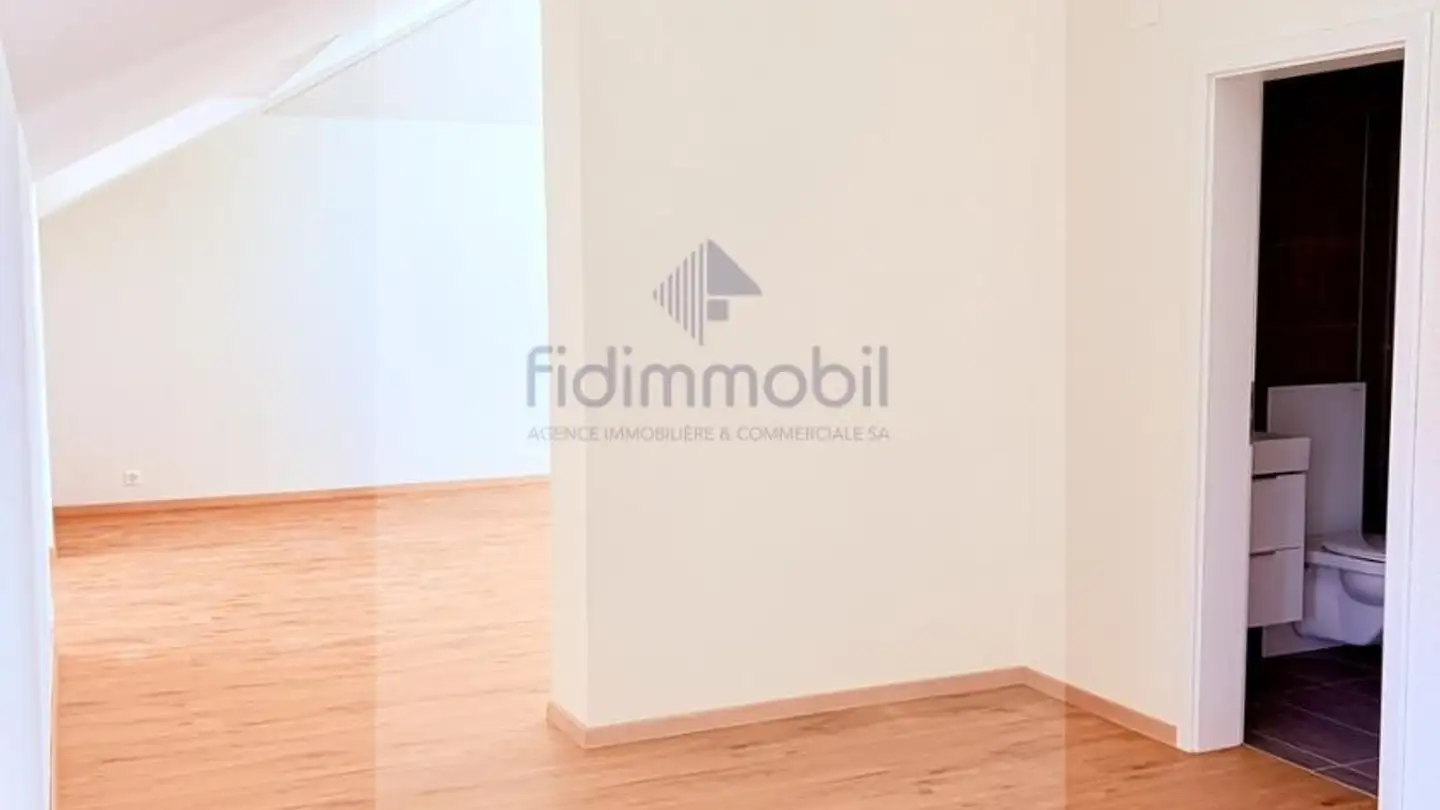 Appartement à louer - Rue Des Uttins 8, 2034 Peseux - Photo 2