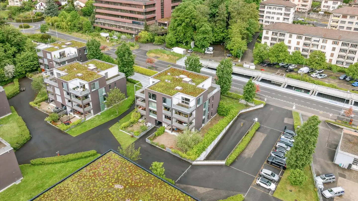 Outdoor parking space for rent - Route des Falaises 70, 2000 Neuchâtel