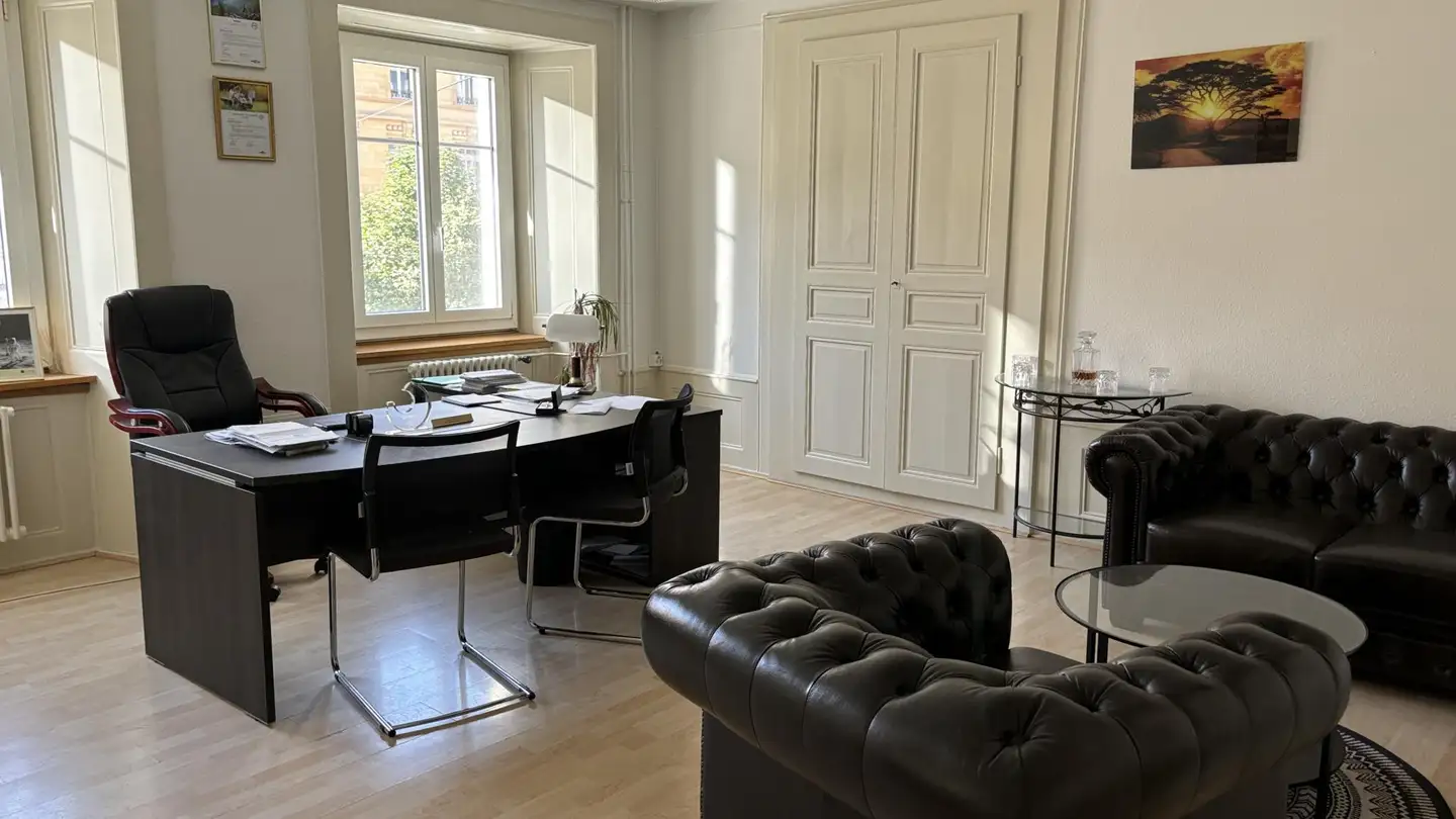 Spazio ufficio in affitto - Avenue Léopold-Robert 37, 2300 La Chaux-de-Fonds - Foto 3