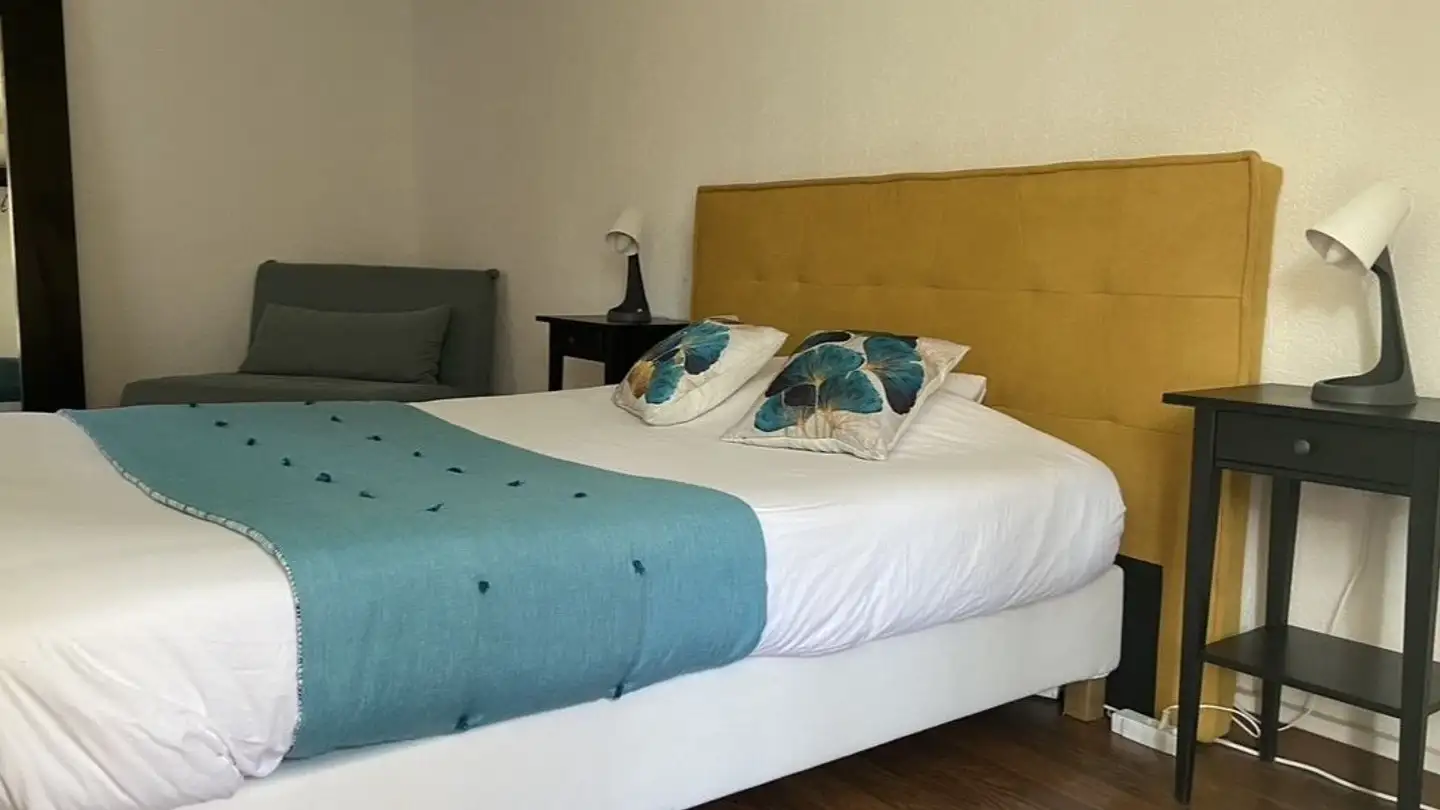 Single room for rent - 1073 Savigny