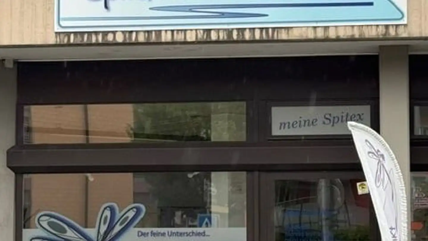 Magasin à louer - Kantonsstrasse 40, 6048 Horw