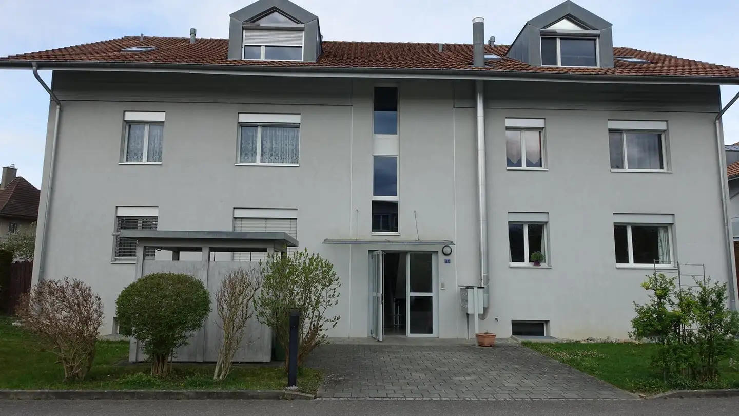 Attic flat for sale - Stationsstrasse 13a, 3628 Uttigen - Photo 2