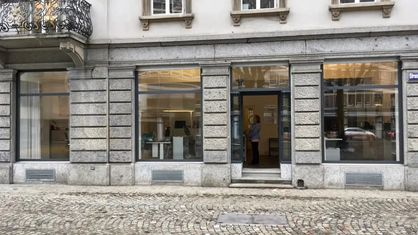 Magasin à louer - Rue Robert 8, 1870 Monthey - Photo 2