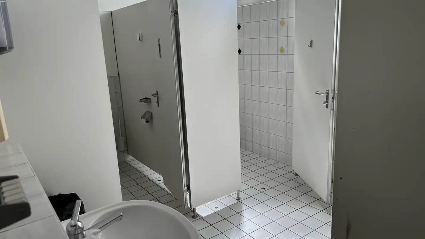 Commerciale in affitto - Zentralstrasse 30a, 5610 Wohlen AG - Foto 4