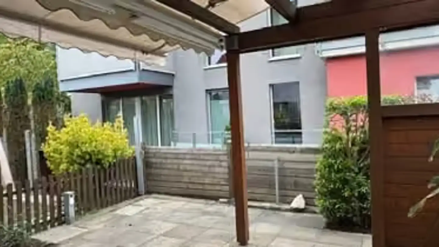 Doppelhaushälfte mieten - Alpenblickstrasse 2, 8610 Uster - Foto 2