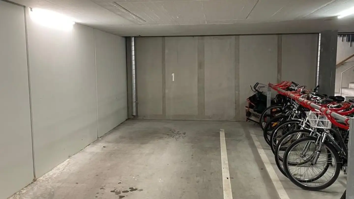 Tiefgaragenstellplatz mieten - Zürichstrasse 46, 8700 Küsnacht ZH