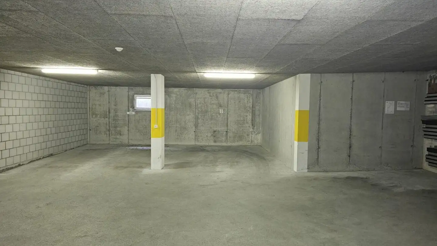 Tiefgaragenstellplatz kaufen - Lenkstrasse, 3775 Lenk im Simmental