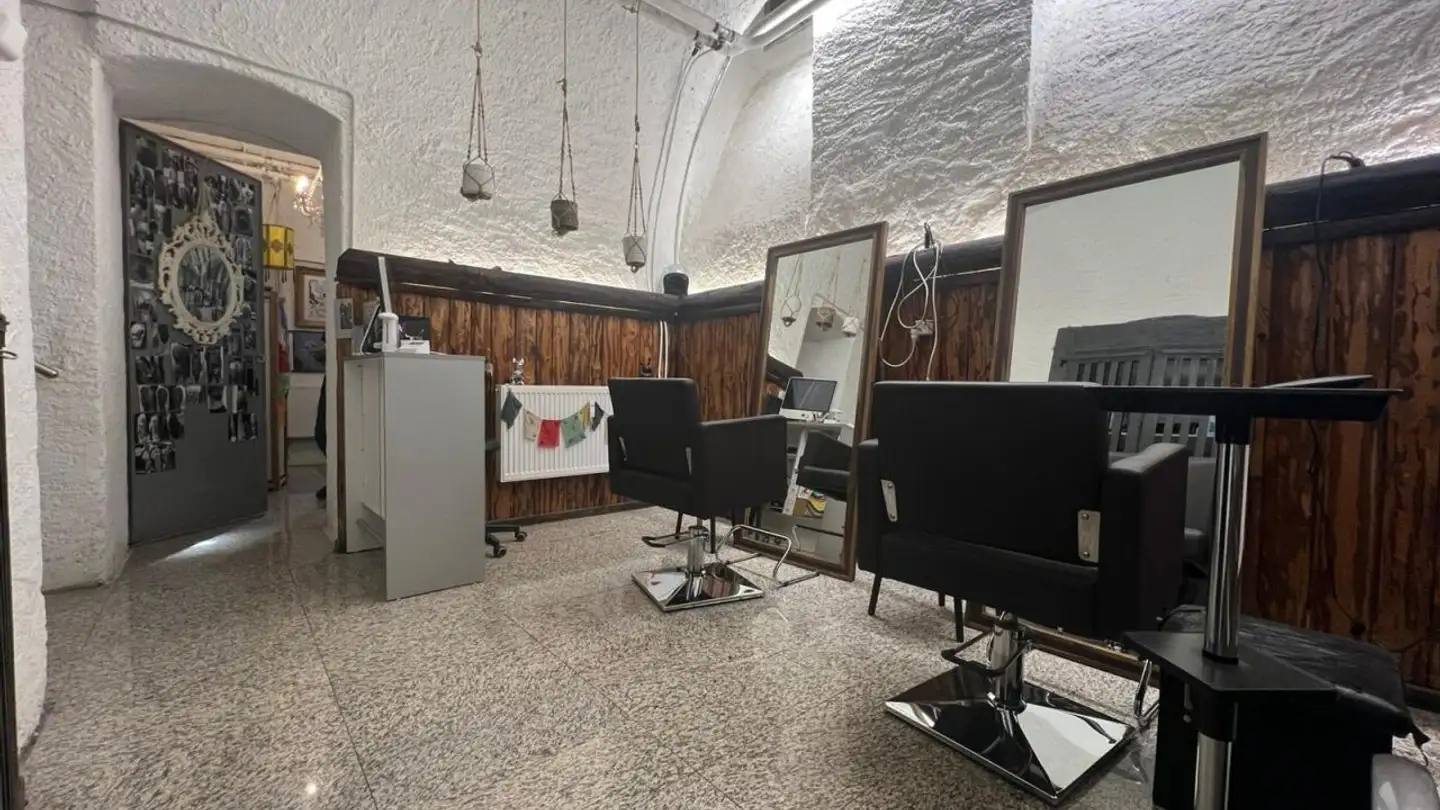 Hairdresser for rent - 1860 Aigle