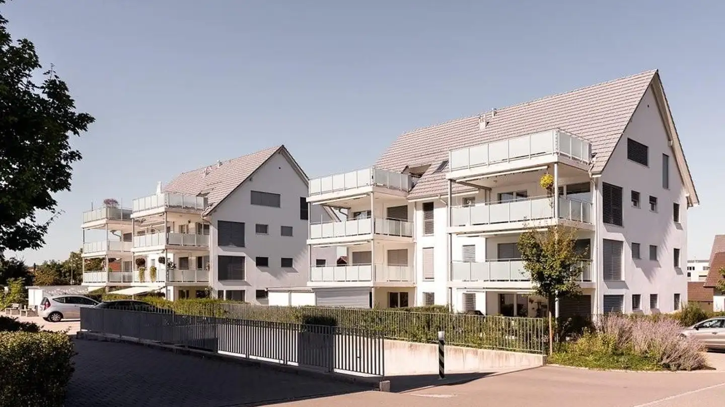 Place de parking intérieure pour moto à louer - Rebeweg 16, 5242 Birr