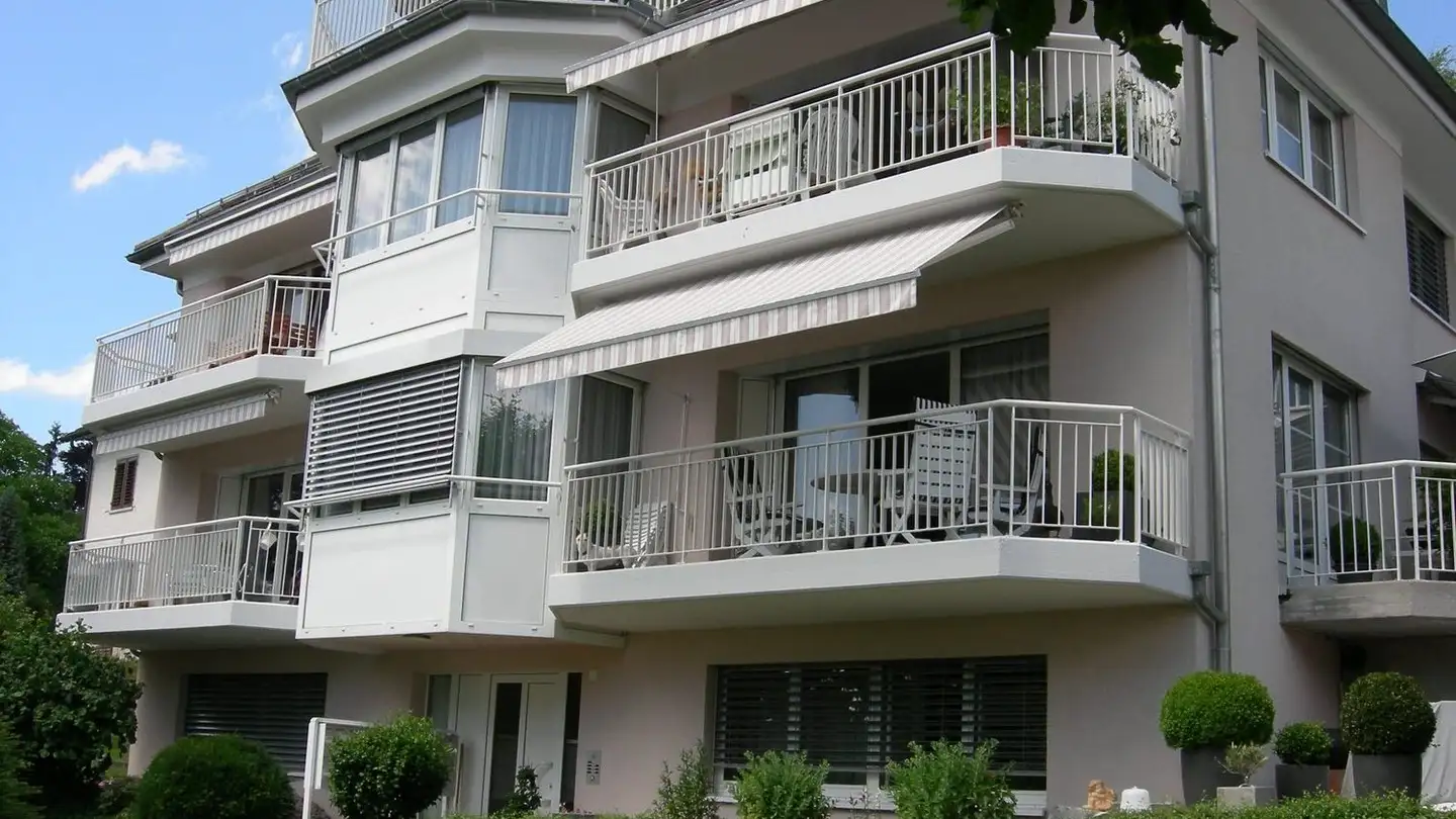 Place de parking souterraine à louer - Hohenklingenstrasse 36, 8049 Zürich