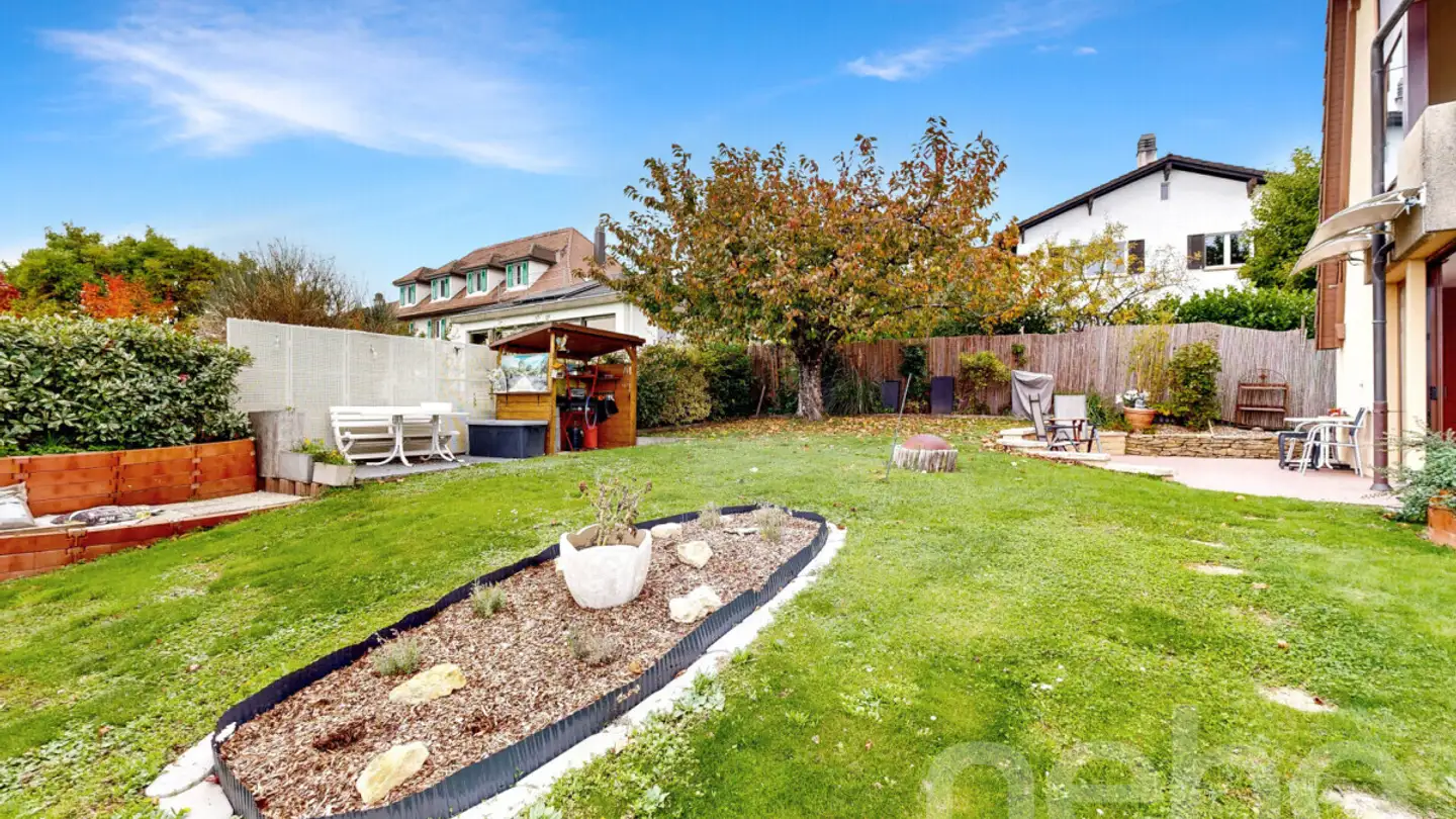 Casa bifamiliare in vendita - 2024 St-Aubin-Sauges