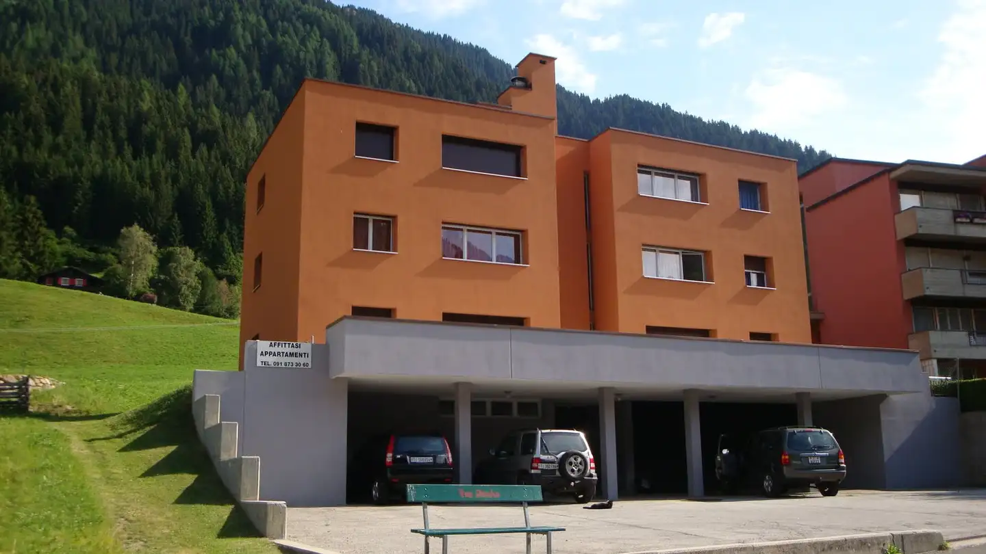 Appartement à louer - Lüína 73, 6780 Airolo