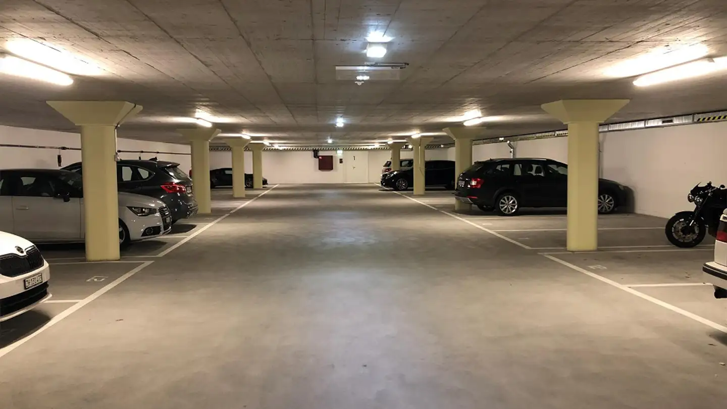 Outdoor parking space for rent - Ankenbüel 1, 8126 Zumikon