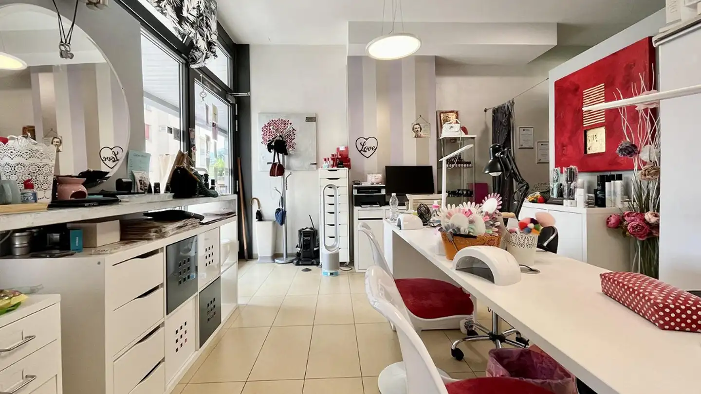 Mischgenutztes Gebäude kaufen - Via Massagno, 6900 Lugano