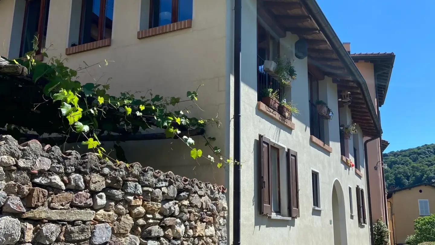 Apartment for rent - 6945 Origlio