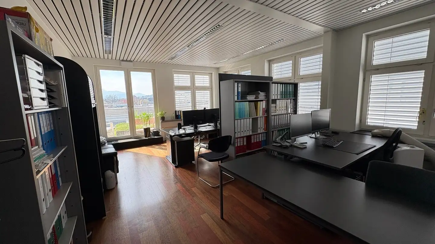 Bureau à louer - Pilatusstrasse 2, 6036 Dierikon - Photo 2