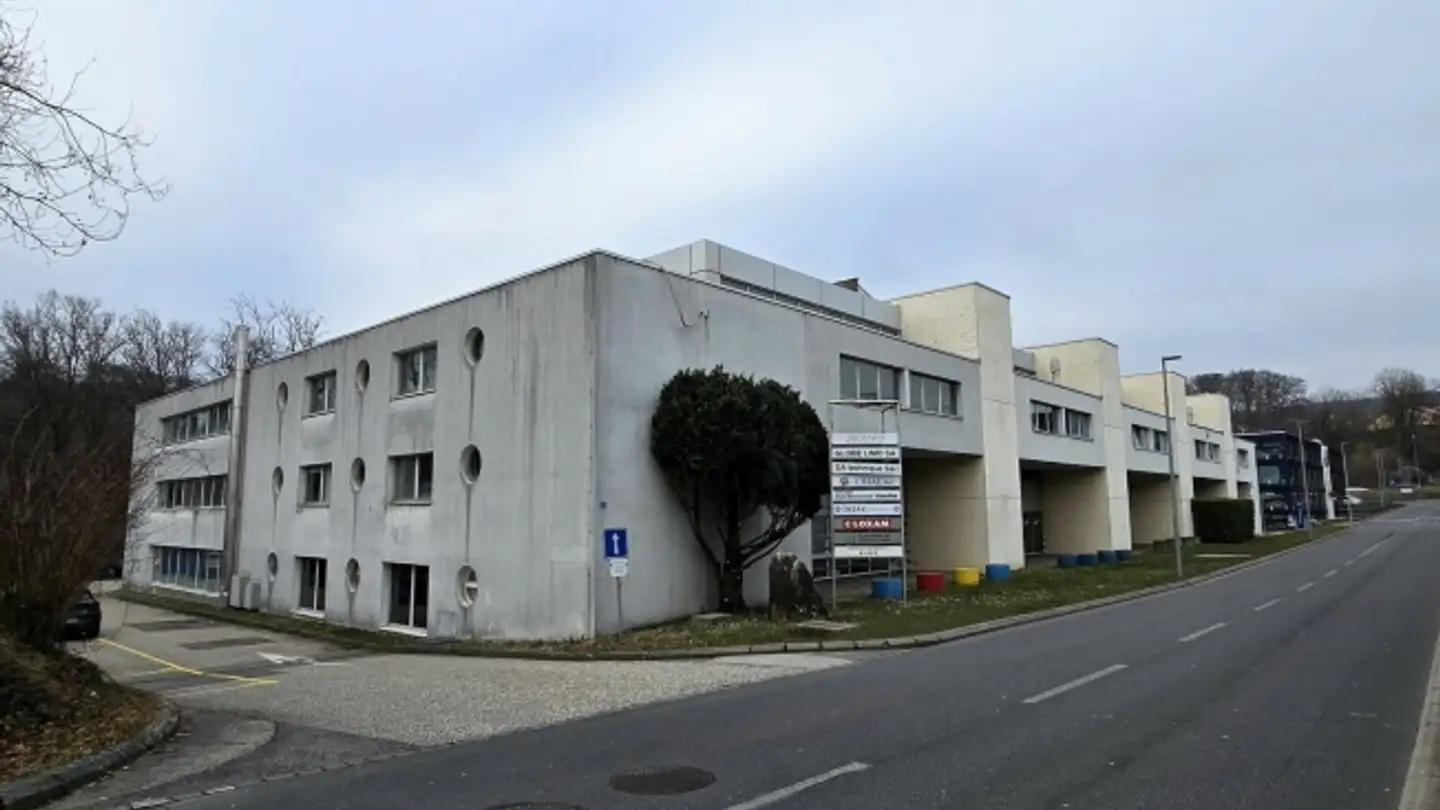 Gewerbe mieten - Chemin De Chatanerie 5, 1023 Crissier