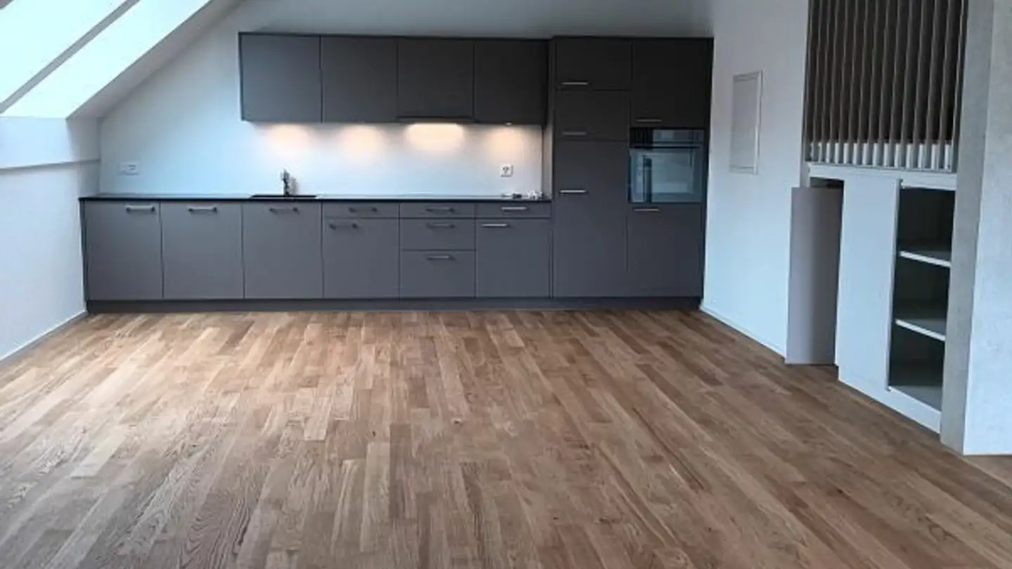 Attic flat for rent - Zilmattstrasse, 3255 Rapperswil BE - Photo 3