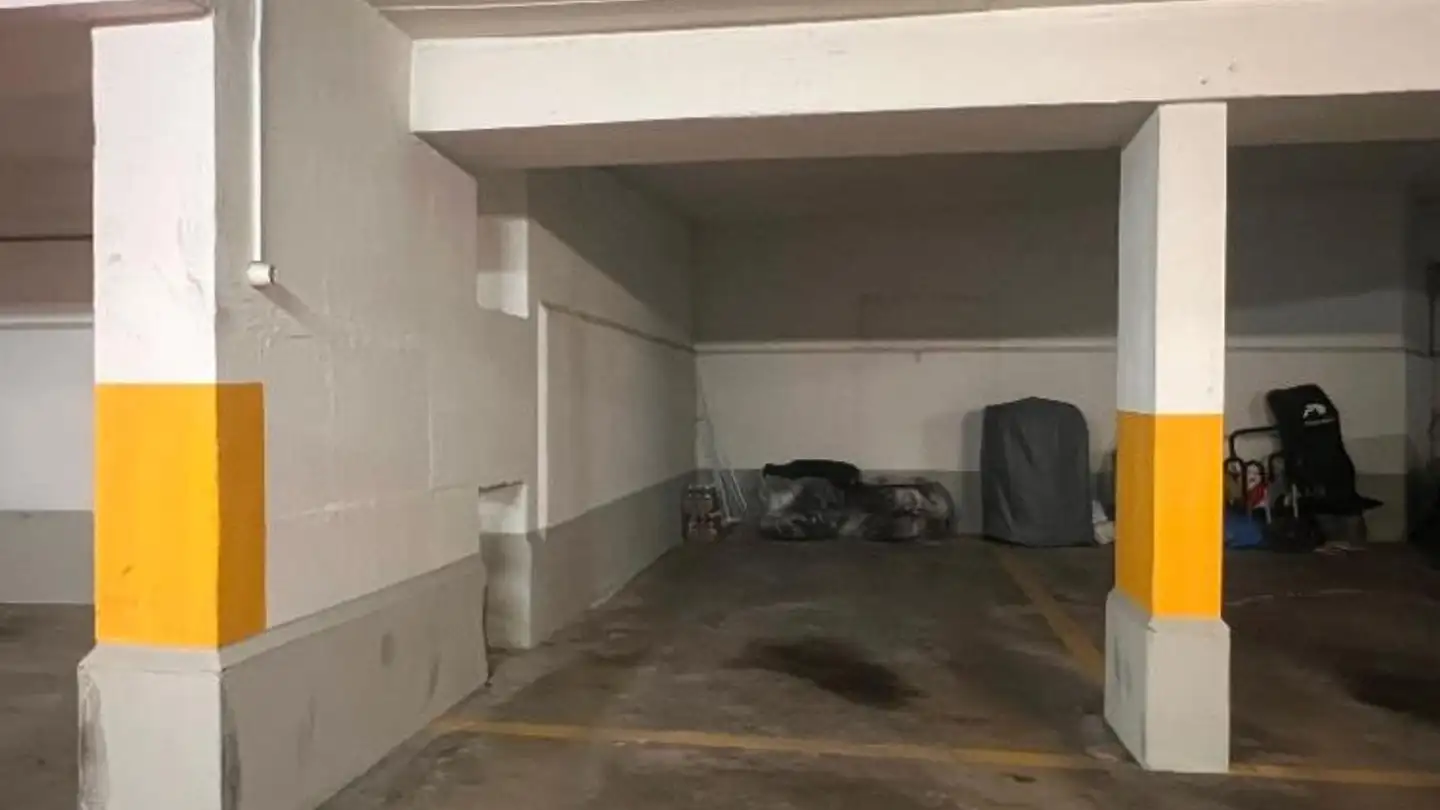 Underground parking space for rent - Bertastrasse 96, 8003 Zürich