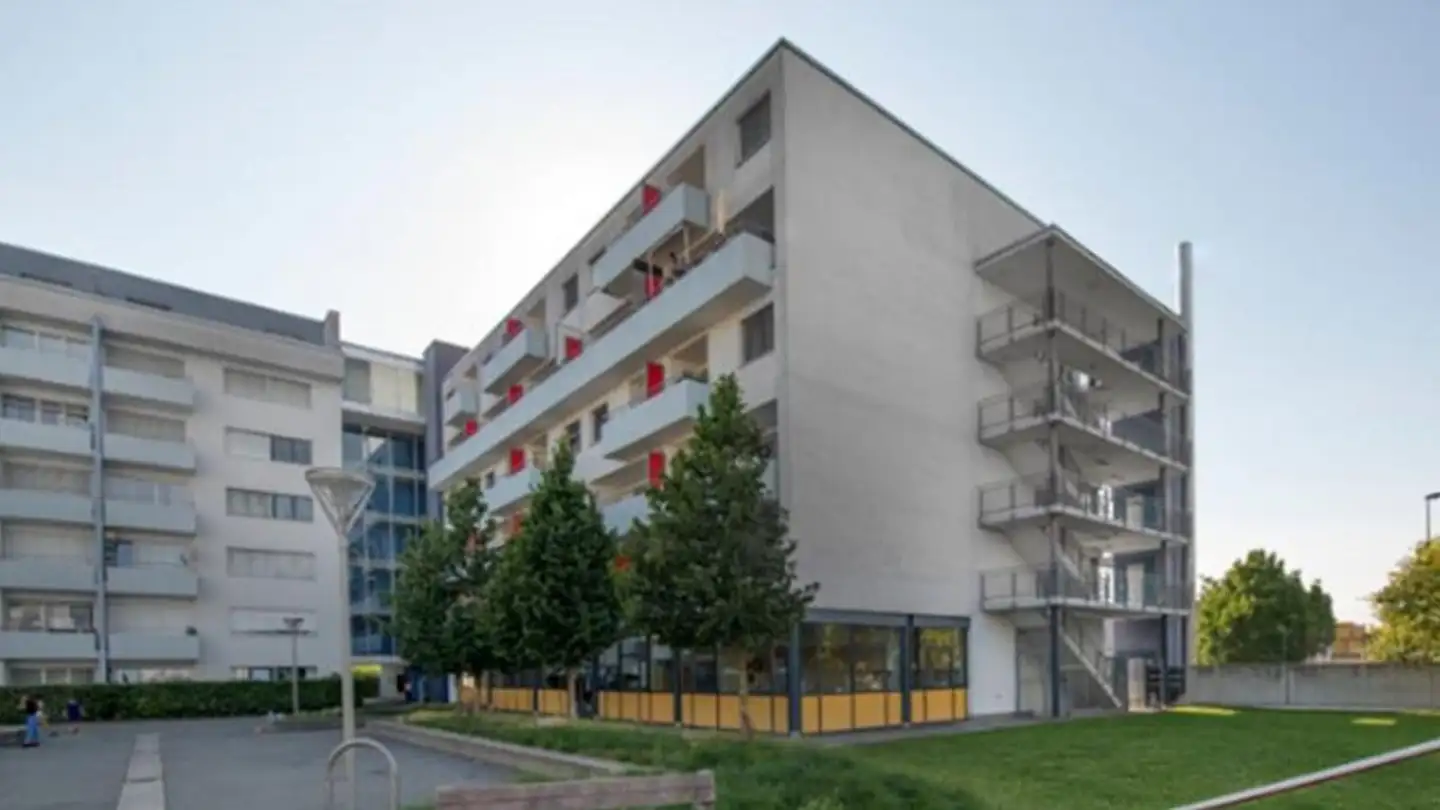 Place de parking extérieure à louer - Avenue Du Silo 10, 1020 Renens VD