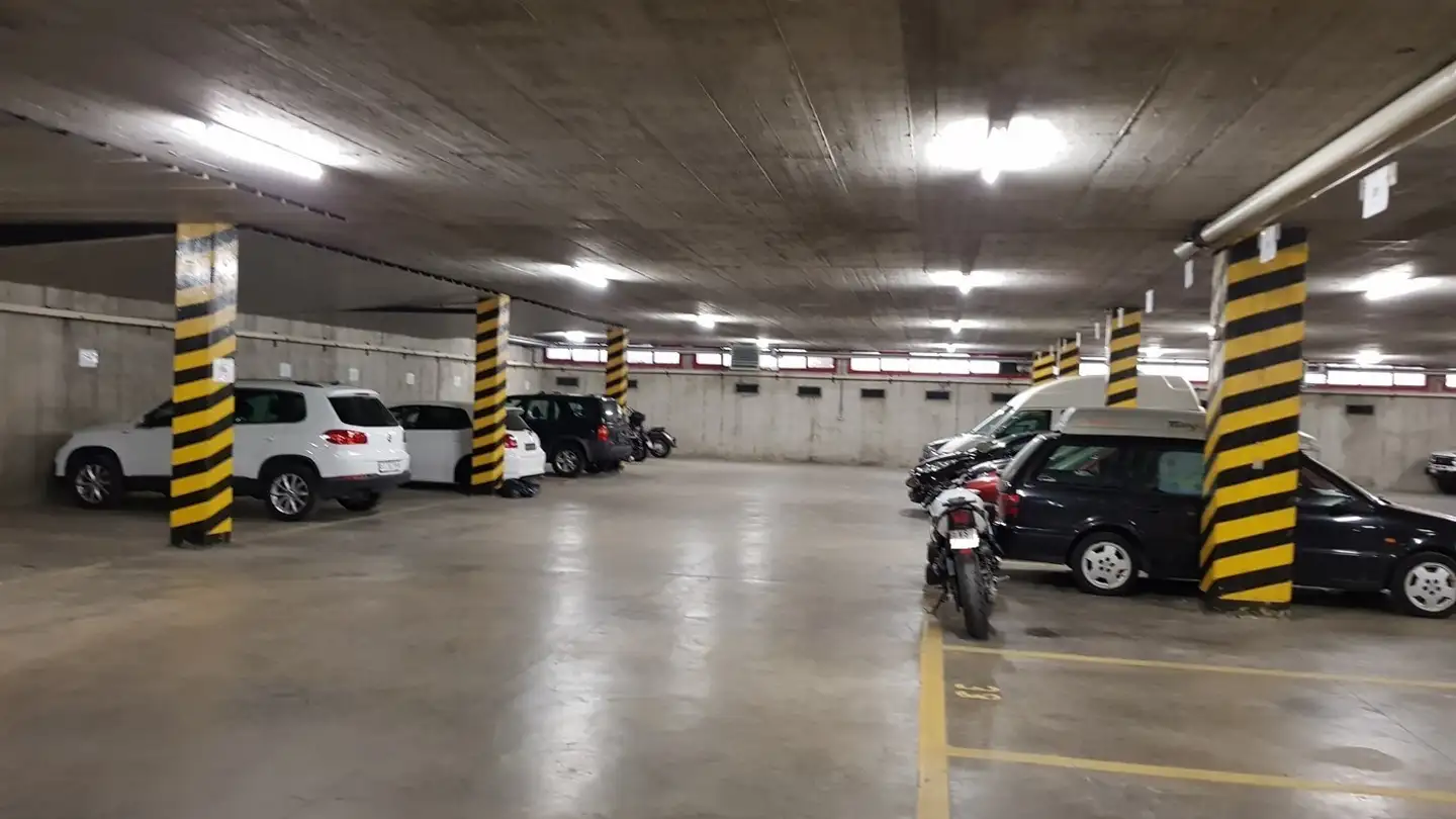 Garage singolo in affitto - Schinerstrasse 16, 3900 Brig - Photo 4