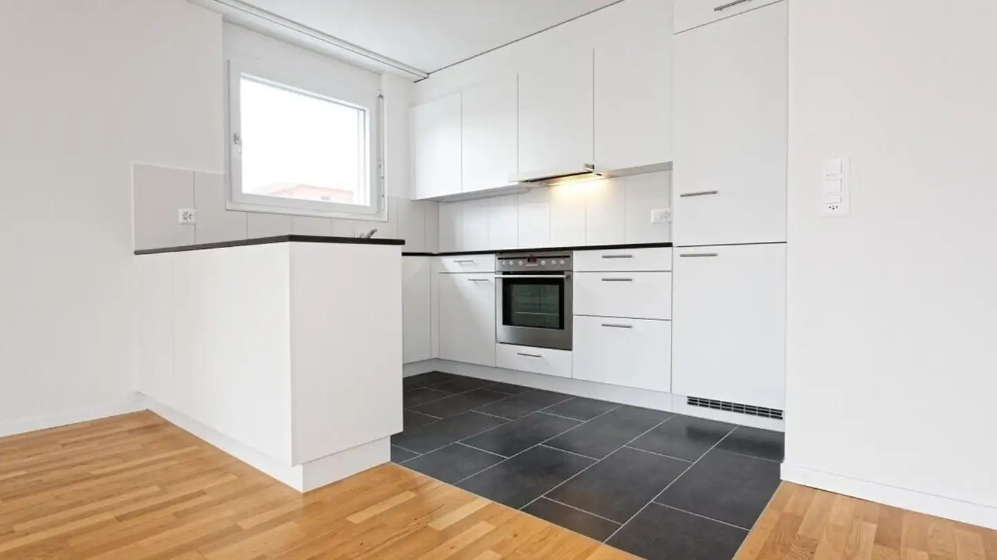 Attic flat for rent - Einschlagstrasse, 4622 Egerkingen - Photo 4