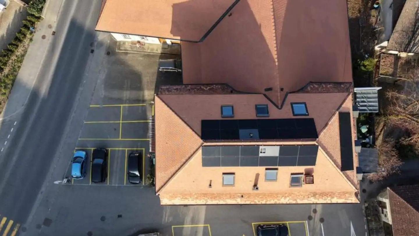 Mixed-use building for sale - 1483 Frasses