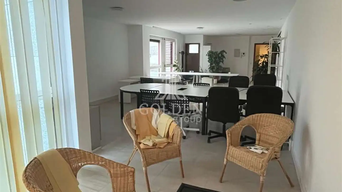 Office space for rent - 6982 Agno - Photo 4