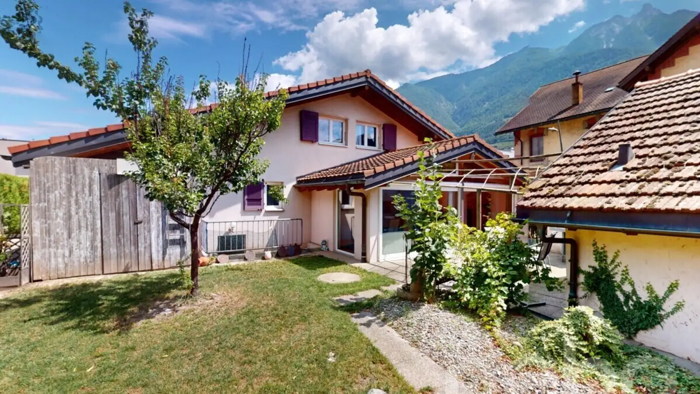 Single house for sale - 1907 Saxon