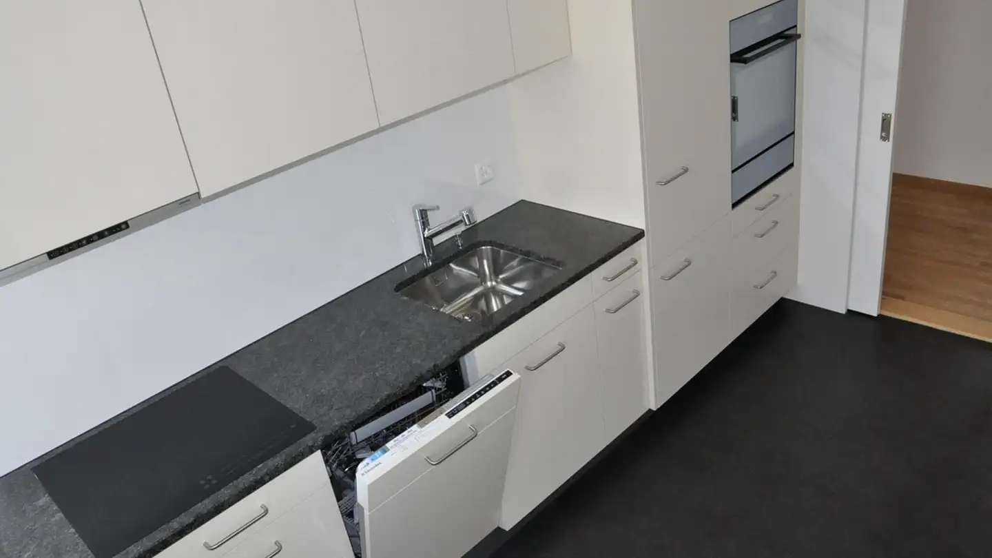 Penthouse for rent - Henauerstrasse 9, 9244 Niederuzwil - Photo 4