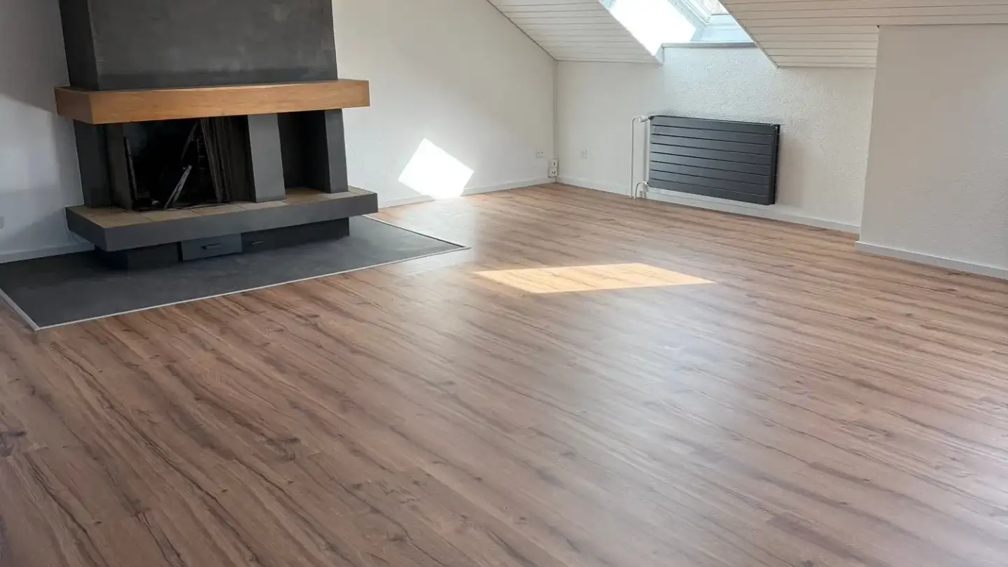 Attic flat for rent - Rue Numa-Droz 61, 2300 La Chaux-de-Fonds