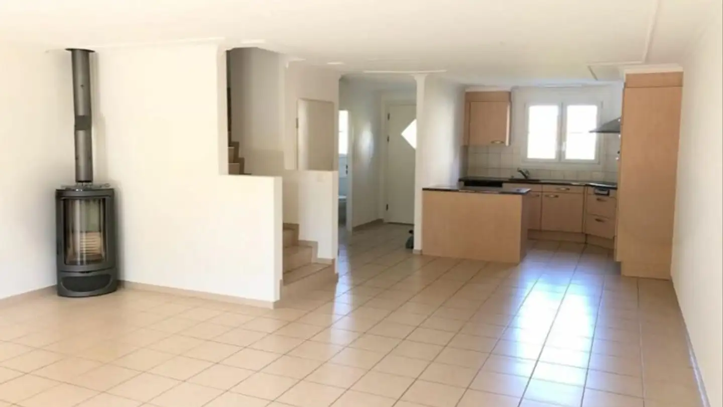 Single house for rent - 5242 Birr