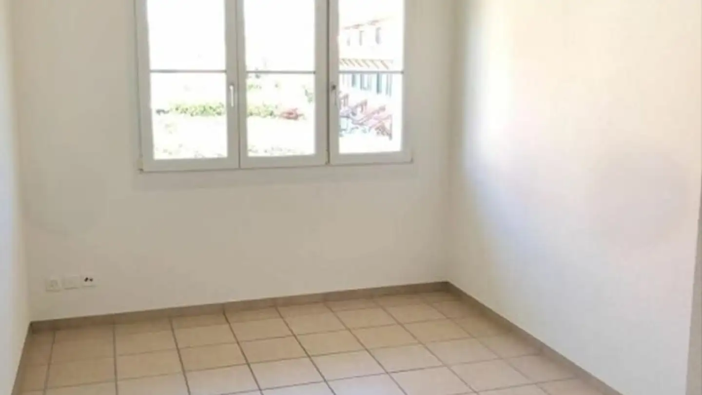 Single house for rent - 5242 Birr - Photo 2