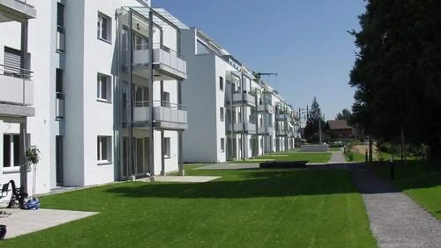 Tiefgaragenstellplatz mieten - Rietstrasse 2, 8640 Rapperswil SG