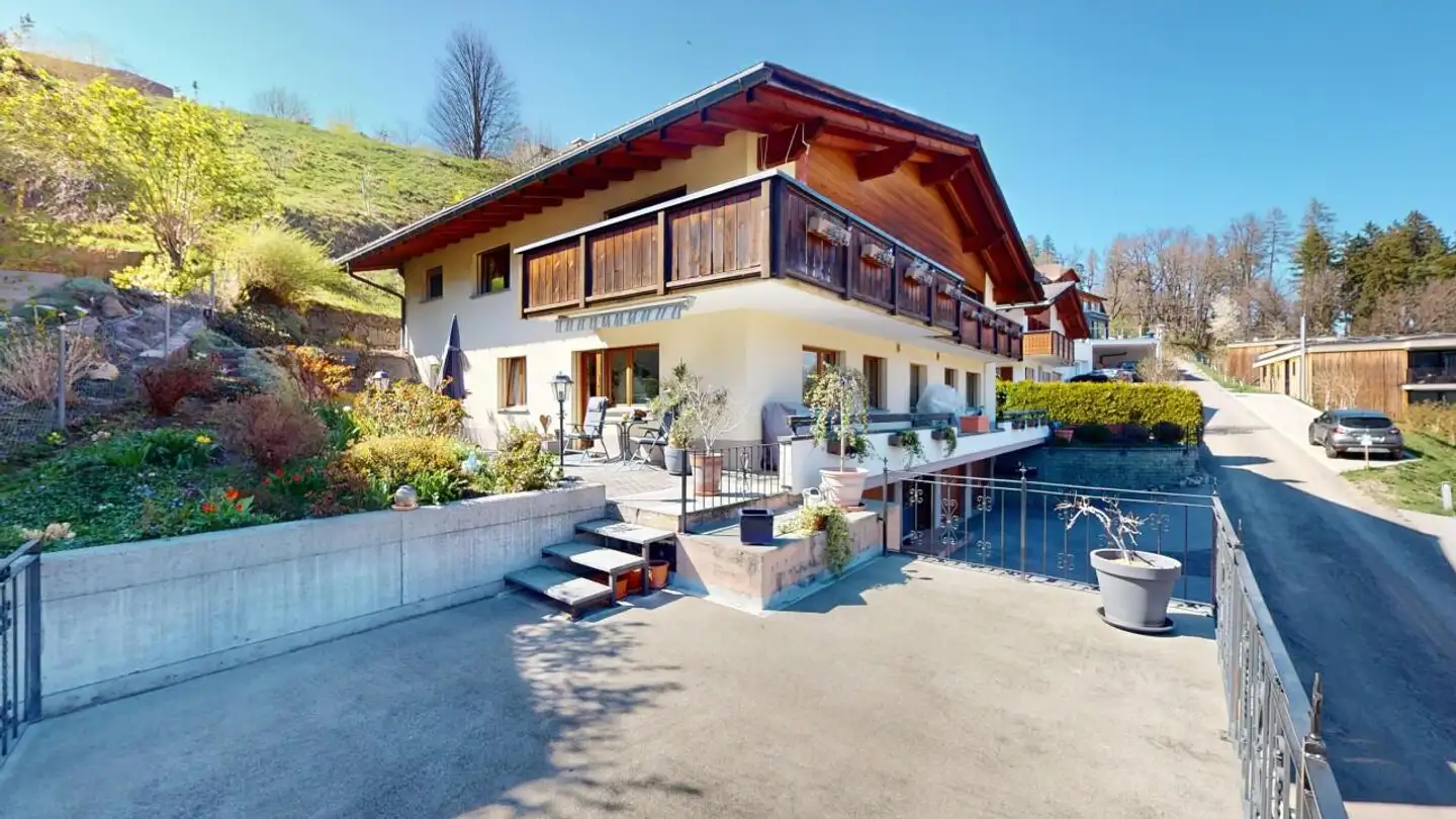 Immeuble mixte à vendre - 7431 Obermutten