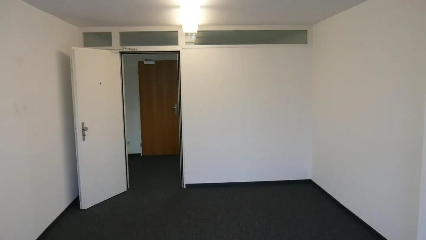 Spazio ufficio in affitto - Bahnhofstrasse 28, 4242 Laufen - Photo 2