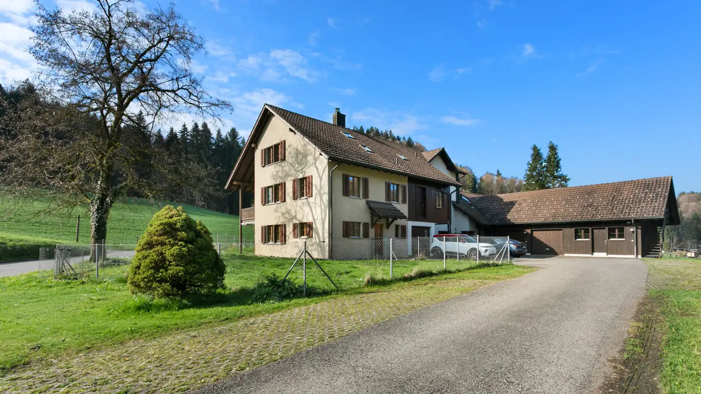 Cave house for sale - Brenggau, 8492 Wila