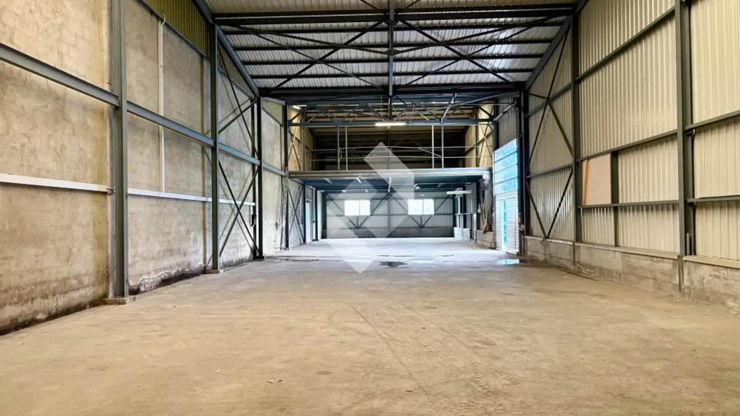 Bürofläche mieten - Route Du Canal 2, 1906 Charrat